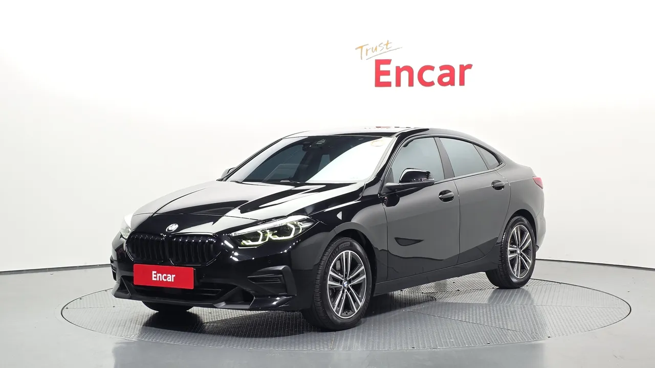 2022 BMW 2-Series 220i Advantage