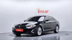 2023 BMW 5-Series 520i Luxury — фото 1