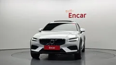 2023 Volvo V60 B5 Ultimate AWD, белый — фото 3