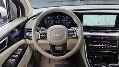 2023 Kia Carnival Diesel 9-Seater Hi-Limousine — фото 13