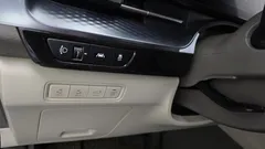 2023 Kia Carnival Diesel 9-Seater Hi-Limousine — фото 16