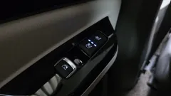 2023 Kia Carnival Diesel 9-Seater Hi-Limousine — фото 19