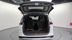 2023 Kia Carnival Diesel 9-Seater Hi-Limousine — фото 20