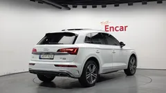 2022 Audi Q5 45 TFSI Quattro Premium — фото 2