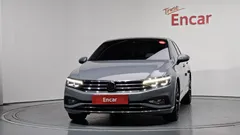 2022 Volkswagen Passat 2.0 TDI Prestige, серо-серебристый — фото 3