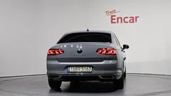 2022 Volkswagen Passat 2.0 TDI Prestige, серо-серебристый — фото 4