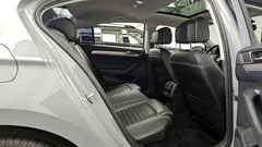 2022 Volkswagen Passat 2.0 TDI Prestige, серо-серебристый — фото 16