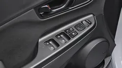 2022 Hyundai Kona Gasoline 2.0 2WD, светло-серебристый — фото 18