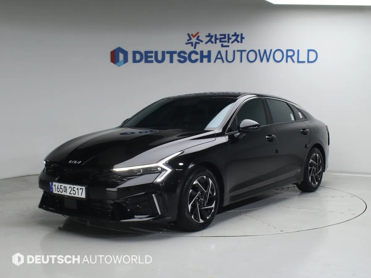 2024 Kia K5 Signature