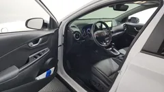 2022 Hyundai Kona Gasoline 1.6 Turbo 2WD, белый — фото 10