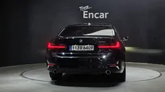 2022 BMW 3-Series 320i Luxury — фото 4