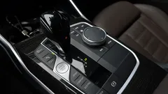 2022 BMW 3-Series 320i Luxury — фото 9