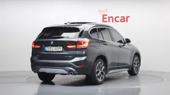 2022 BMW X1 xDrive 20i xLine — фото 2