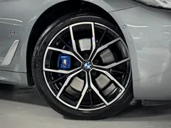 2023 BMW 5-Series 530i M Sport Package — фото 5