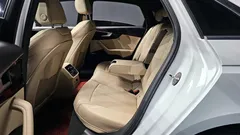 2021 Audi A4 35 TDI Premium — фото 12