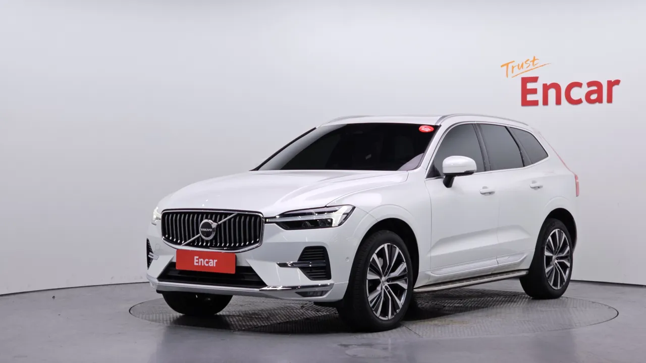 2022 Volvo XC60 B6 Inscirtion