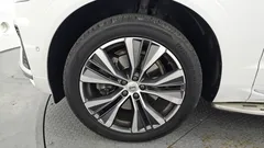 2022 Volvo XC60 B6 Inscirtion, белый — фото 5