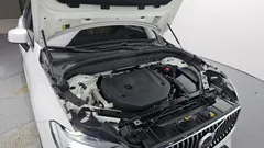 2022 Volvo XC60 B6 Inscirtion, белый — фото 6