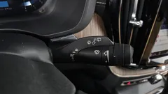 2022 Volvo XC60 B6 Inscirtion, белый — фото 16