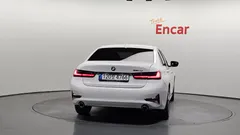 2022 BMW 3-Series 320d Luxury, белый — фото 4