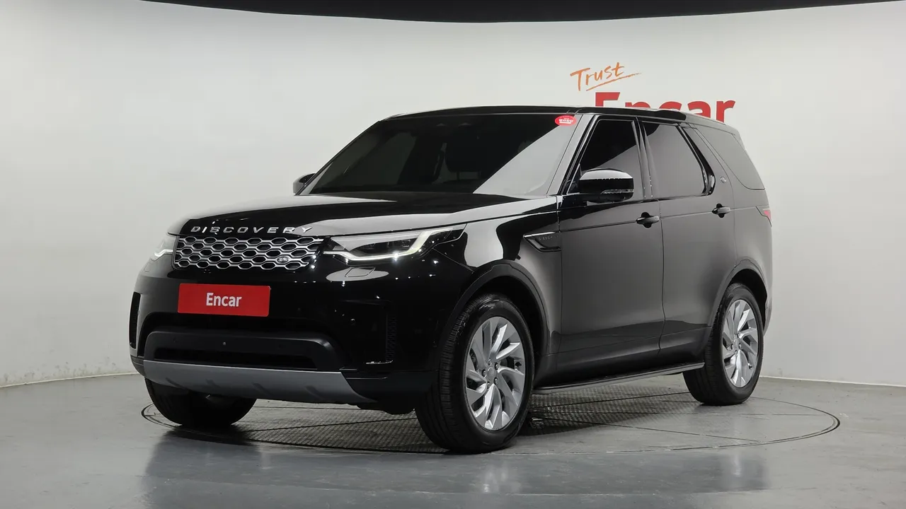 2022 Land Rover Discovery D250 S