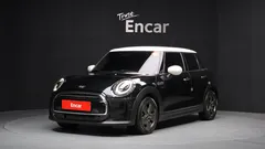 2023 Mini Cooper 5Door Classic — фото 1