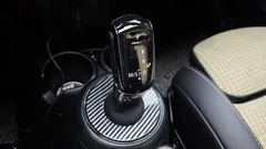 2024 Mini Cooper Convertible Resolute Edition, белый — фото 9