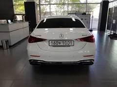 2023 Mercedes-Benz C-Class C300 4MATIC AMG Line — фото 7