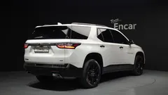 2021 ChevroletGMDaewoo Traverse 3.6 AWD Redline, белый — фото 2