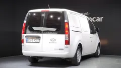2023 Hyundai Staria Cargo 3-Seater — фото 2
