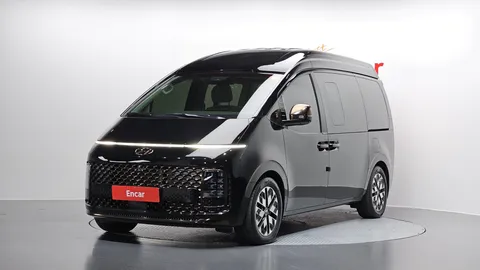 2022 Hyundai Staria 4WD Lounge 7-Seater