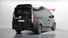 2022 Hyundai Staria 4WD Lounge 7-Seater — фото 2