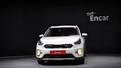 2022 Kia Niro 1.6 HEV, белый — фото 3