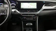 2022 Kia Niro 1.6 HEV, белый — фото 15