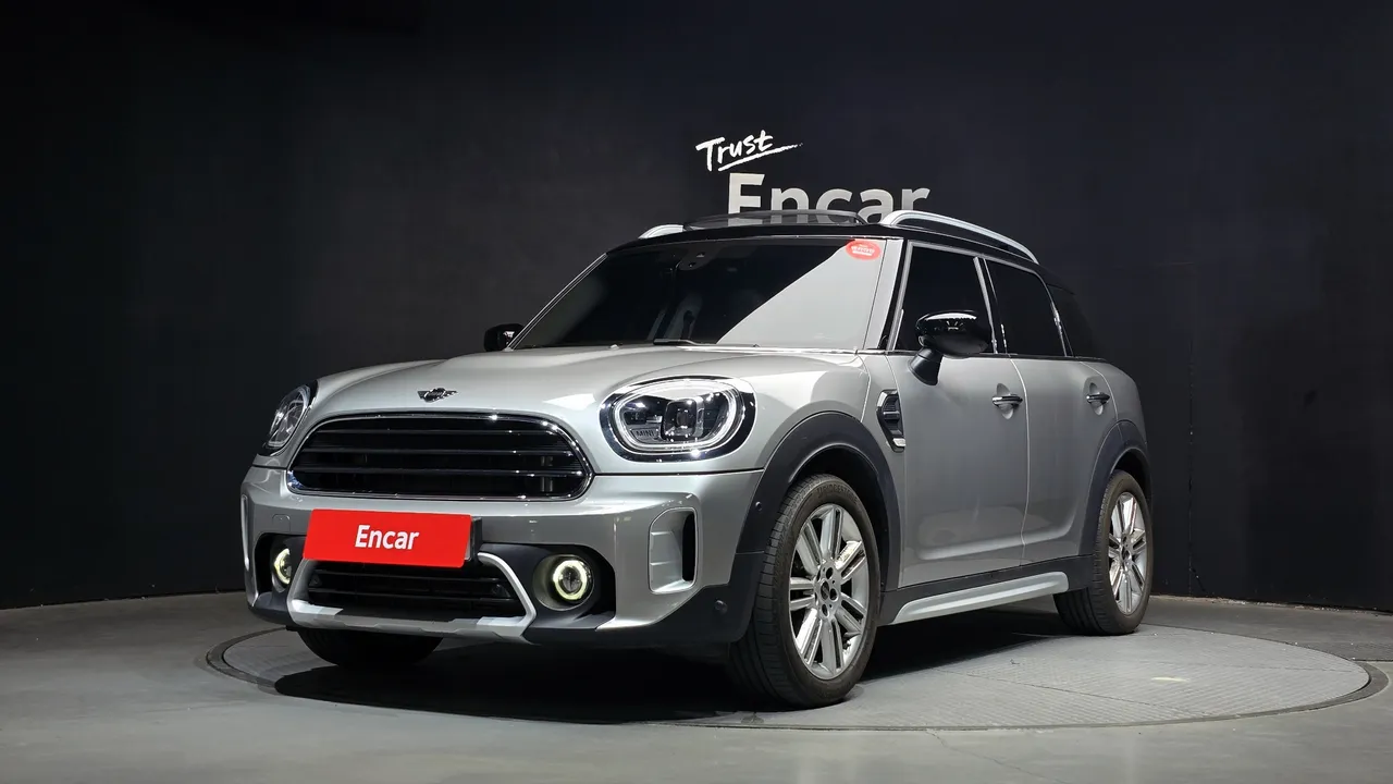 2023 Mini Countryman Classic Plus Launch Pack