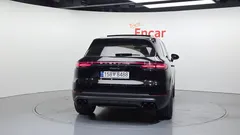 2023 Porsche Cayenne 3.0 PLATINUM EDITION — фото 4