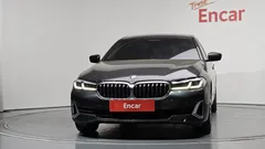 2022 BMW 5-Series 530i Luxury — фото 3