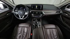 2022 BMW 5-Series 530i Luxury — фото 7