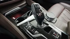 2022 BMW 5-Series 530i Luxury — фото 9