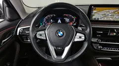 2022 BMW 5-Series 530i Luxury — фото 17