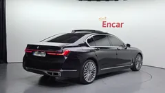 2022 BMW 7-Series 740Li xDrive Design Pure Excellence — фото 2