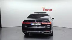 2022 BMW 7-Series 740Li xDrive Design Pure Excellence — фото 4