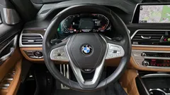 2022 BMW 7-Series 740Li xDrive Design Pure Excellence — фото 12