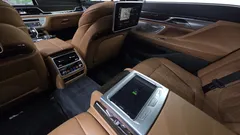 2022 BMW 7-Series 740Li xDrive Design Pure Excellence — фото 16