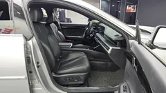 2023 Hyundai Grandeur 3.5 LPG 2WD (Taxi) — фото 11