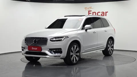 2022 Volvo XC90 B6 Inscription