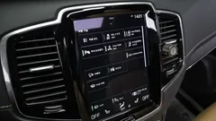 2022 Volvo XC90 B6 Inscription, белый — фото 17