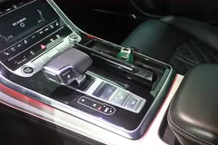 2023 Audi Q8 55 TFSI Quattro Premium, белый — фото 9