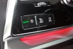 2023 Audi Q8 55 TFSI Quattro Premium, белый — фото 15