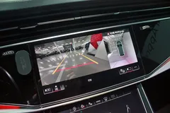 2023 Audi Q8 55 TFSI Quattro Premium, белый — фото 18